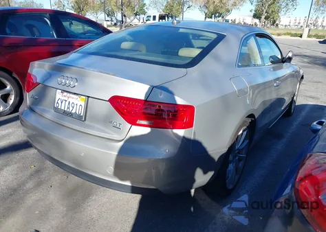 2013 Audi A5 2.0T Premium из США, поврежденный, VIN WAULFAFR7DA038054